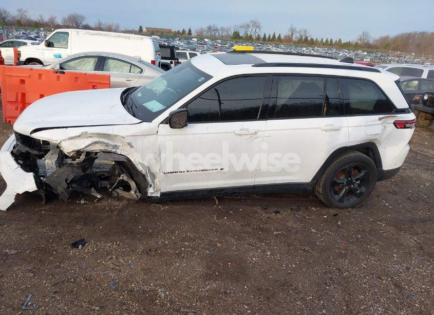 Photo 15 of 2023 Jeep Grand CHEROKEE ALTITUDE 4X4 (VIN 1C4RJHAG6PC620620)