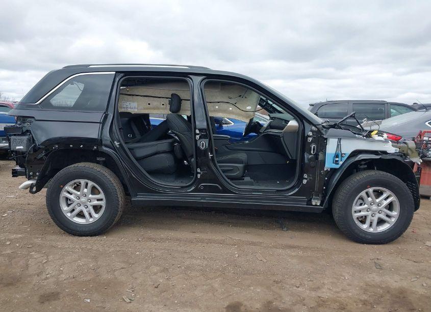 Photo 12 of 2023 Jeep Grand CHEROKEE LAREDO (VIN 1C4RJHAG6PC640639)