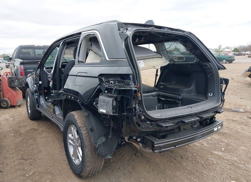 Photo 3 of 2023 Jeep Grand CHEROKEE LAREDO (VIN 1C4RJHAG6PC640639)