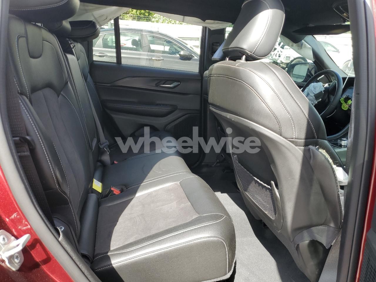 Photo 11 of 2024 JEEP GRAND CHEROKEE LAREDO (VIN 1C4RJHAG6RC180434)