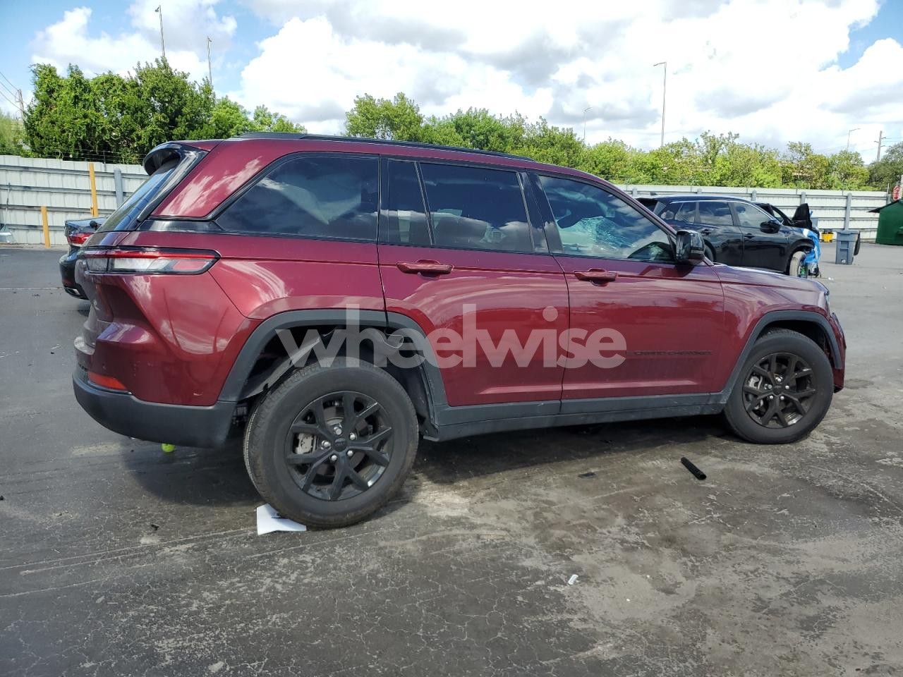 Photo 3 of 2024 JEEP GRAND CHEROKEE LAREDO (VIN 1C4RJHAG6RC180434)