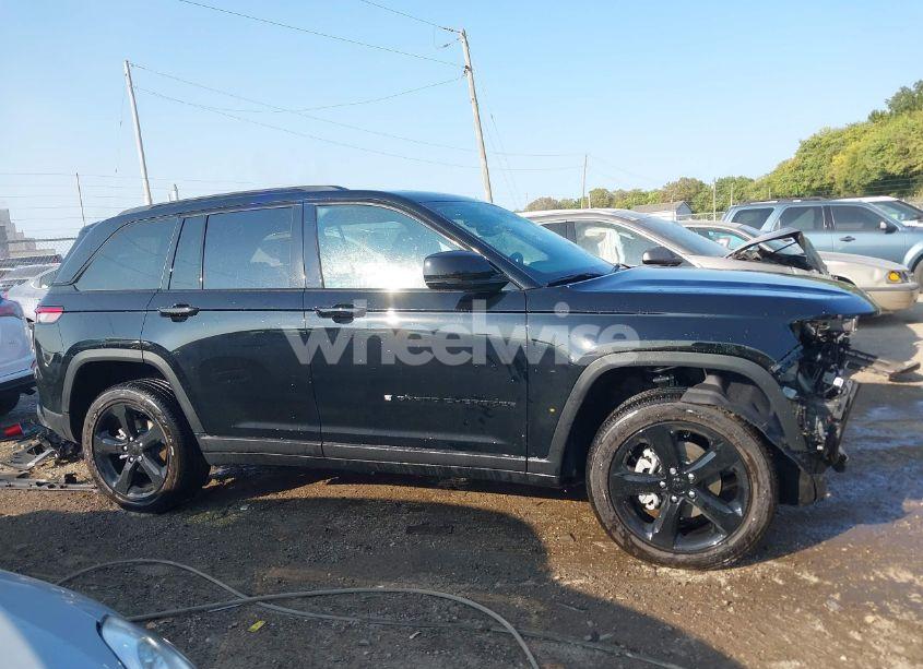 Photo 14 of 2024 Jeep Grand CHEROKEE ALTITUDE X 4X4 (VIN 1C4RJHAG6RC187965)