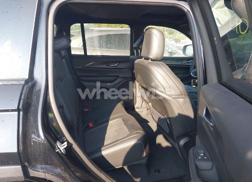 Photo 8 of 2024 Jeep Grand CHEROKEE ALTITUDE X 4X4 (VIN 1C4RJHAG6RC187965)