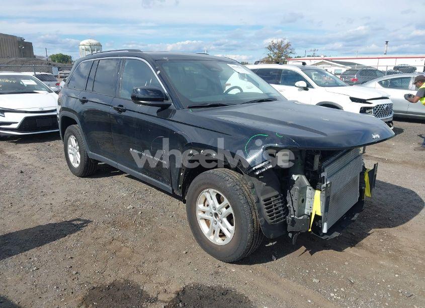 2023 Jeep Grand CHEROKEE LAREDO 4X4 (VIN 1C4RJHAG7P8709731) main photo