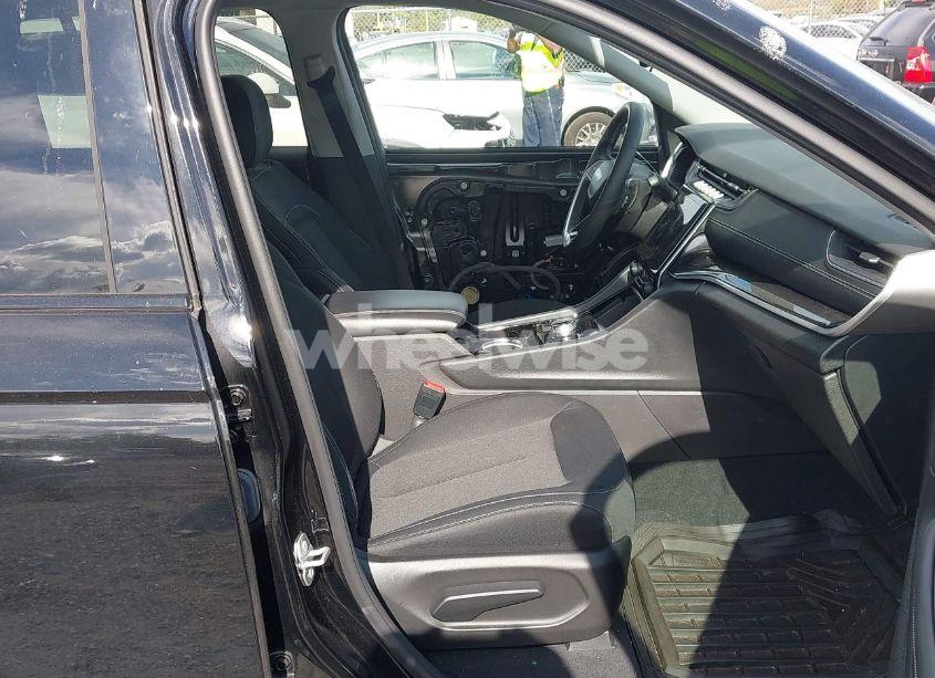 Photo 5 of 2023 Jeep Grand CHEROKEE LAREDO 4X4 (VIN 1C4RJHAG7P8709731)