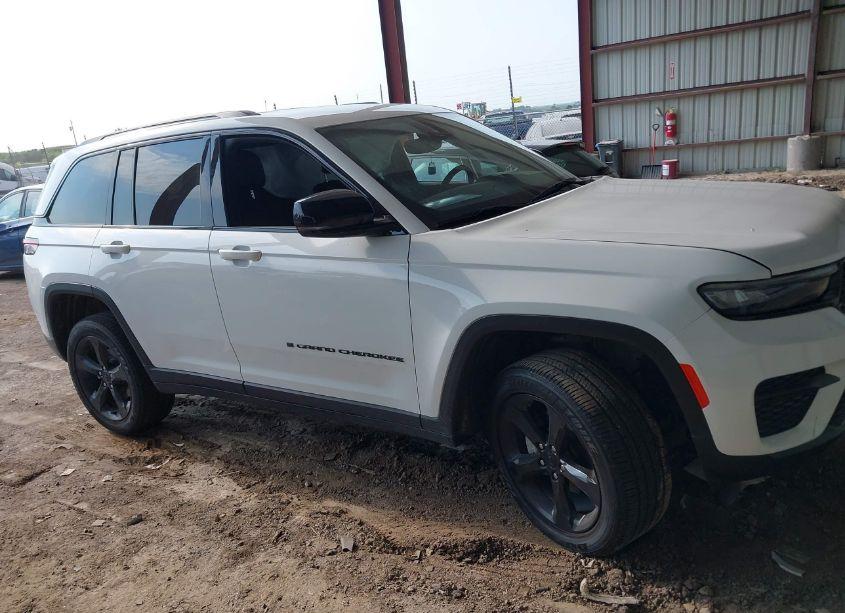 Photo 13 of 2023 Jeep Grand CHEROKEE ALTITUDE 4X4 (VIN 1C4RJHAG7P8866837)