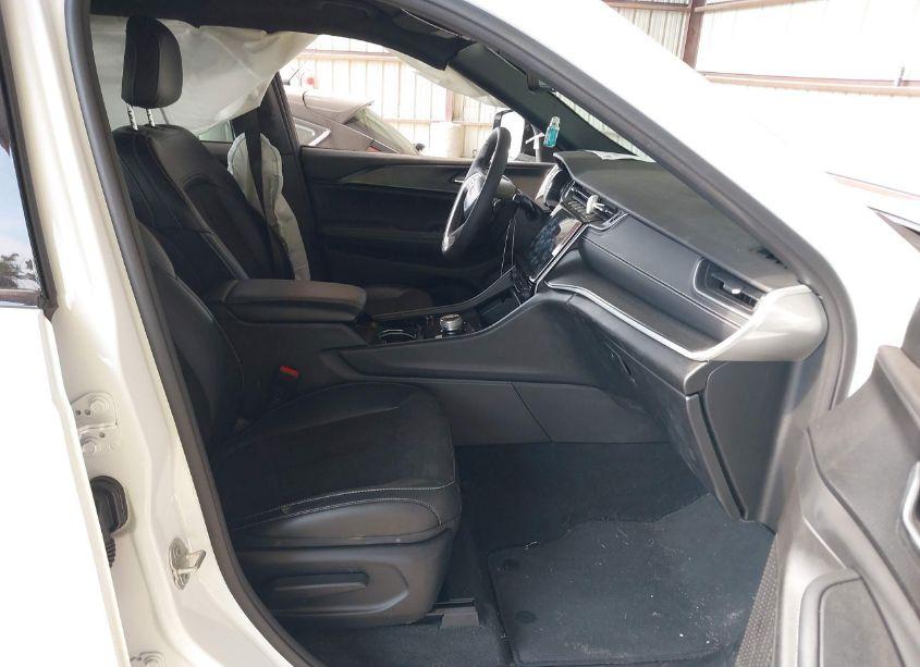 Photo 5 of 2023 Jeep Grand CHEROKEE ALTITUDE 4X4 (VIN 1C4RJHAG7P8866837)