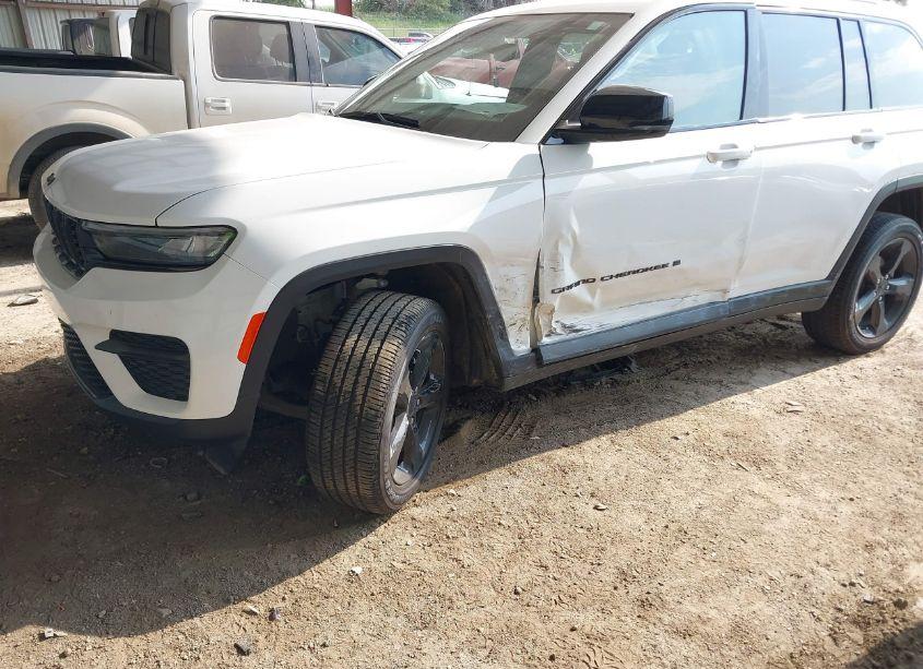 Photo 6 of 2023 Jeep Grand CHEROKEE ALTITUDE 4X4 (VIN 1C4RJHAG7P8866837)