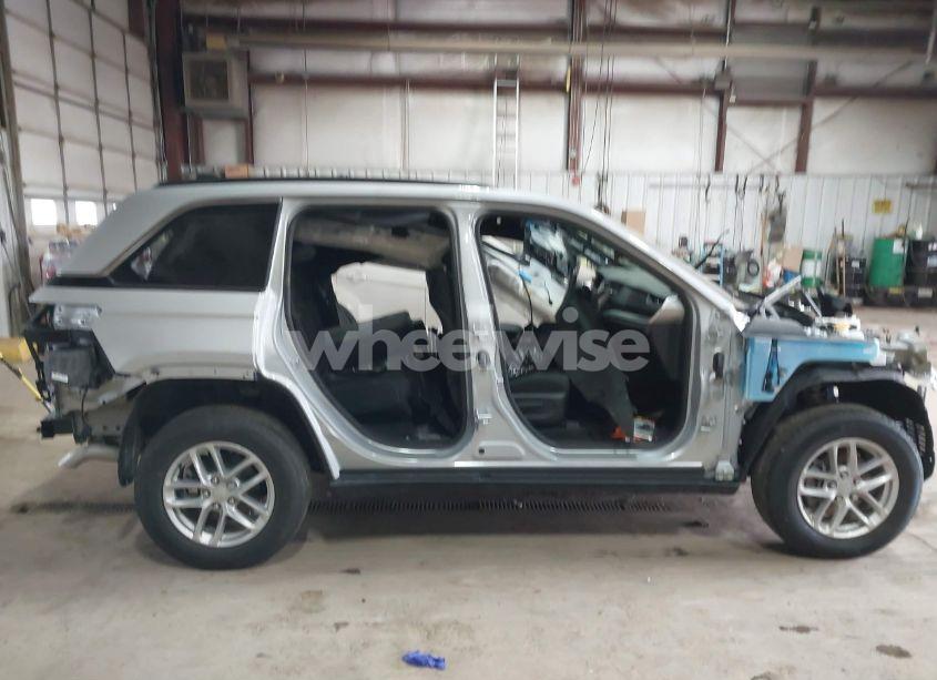 Photo 13 of 2024 Jeep Grand CHEROKEE LAREDO X 4X4 (VIN 1C4RJHAG7RC179888)