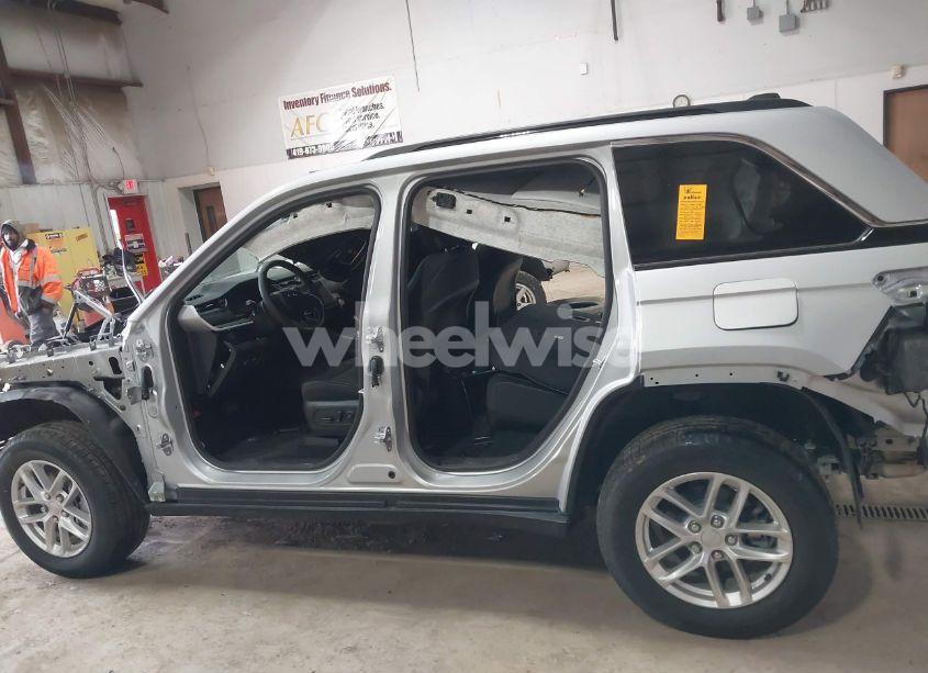 Photo 14 of 2024 Jeep Grand CHEROKEE LAREDO X 4X4 (VIN 1C4RJHAG7RC179888)