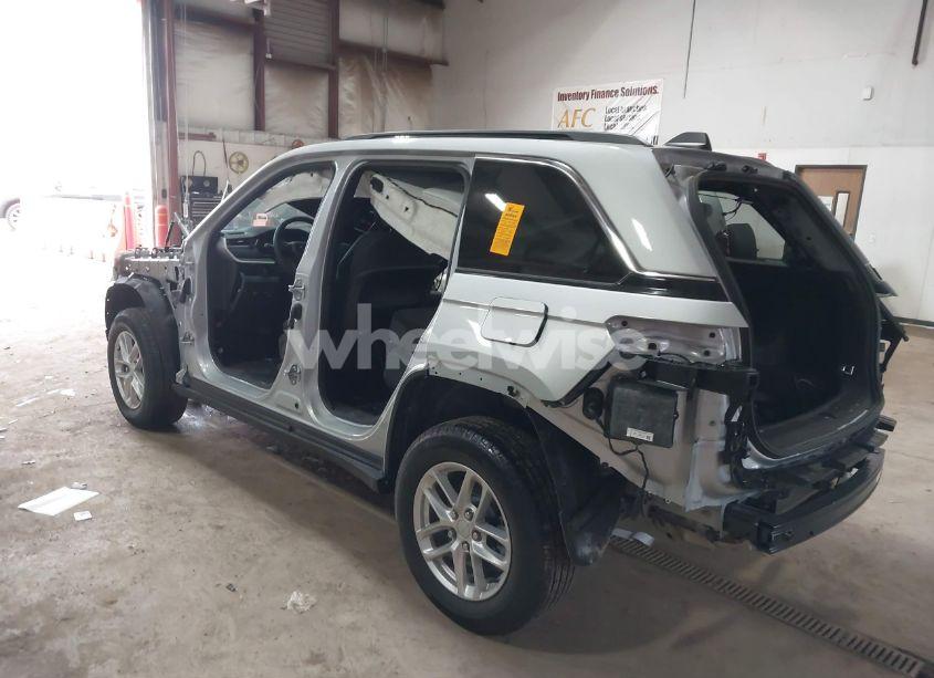 Photo 3 of 2024 Jeep Grand CHEROKEE LAREDO X 4X4 (VIN 1C4RJHAG7RC179888)