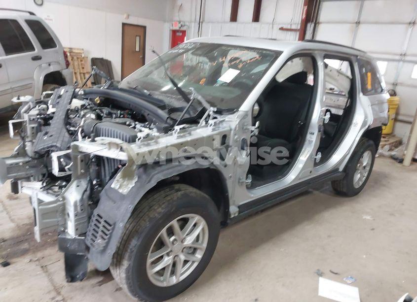 Photo 6 of 2024 Jeep Grand CHEROKEE LAREDO X 4X4 (VIN 1C4RJHAG7RC179888)