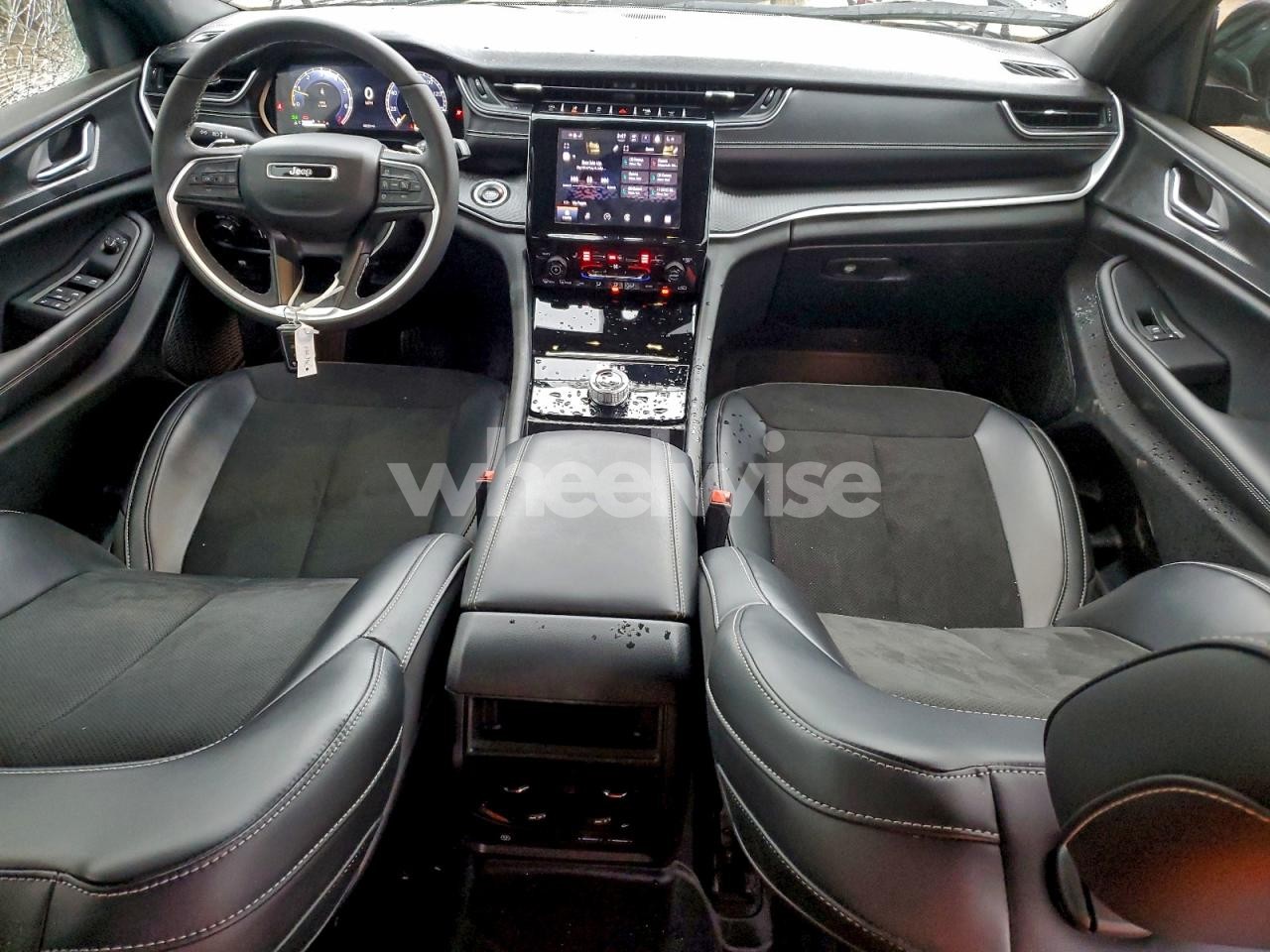 Photo 8 of 2025 JEEP GRAND CHEROKEE LAREDO (VIN 1C4RJHAG7SC264588)