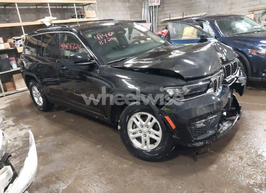 2023 Jeep Grand CHEROKEE LAREDO 4X4 (VIN 1C4RJHAG8P8709690) main photo