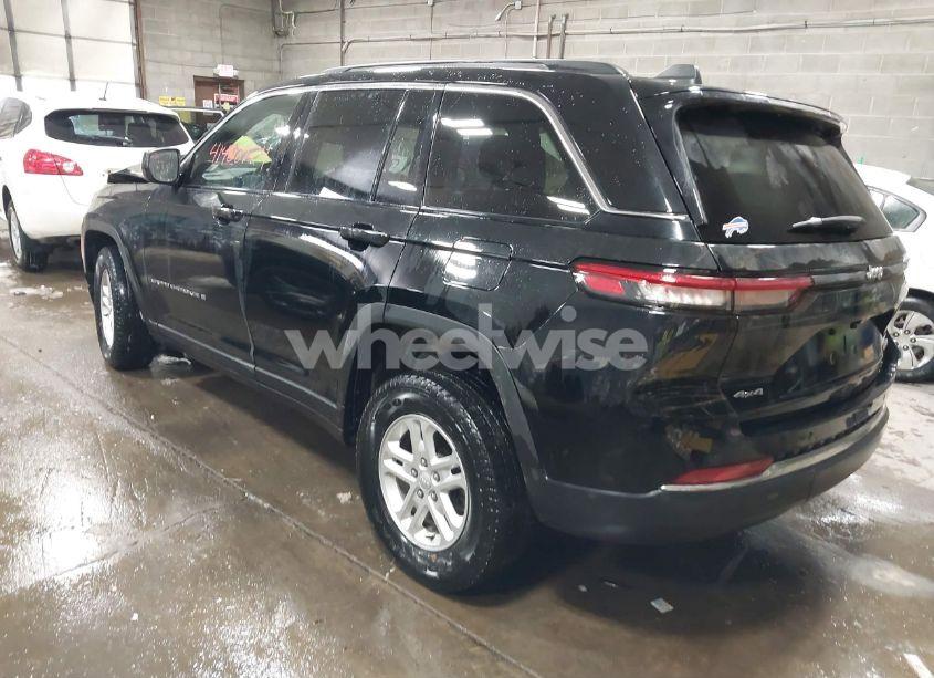 Photo 3 of 2023 Jeep Grand CHEROKEE LAREDO 4X4 (VIN 1C4RJHAG8P8709690)