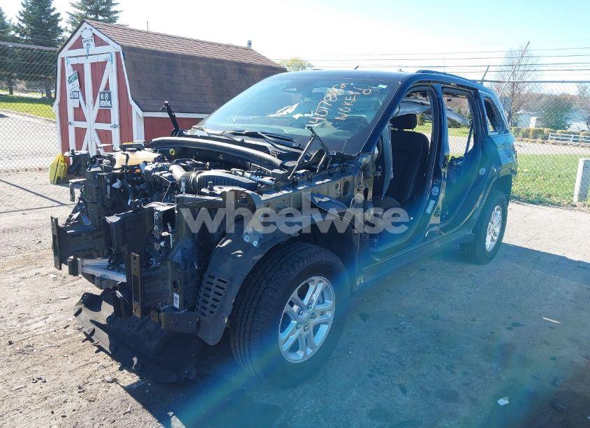 Photo 2 of 2024 Jeep Grand CHEROKEE LAREDO 4X4 (VIN 1C4RJHAG8RC698769)