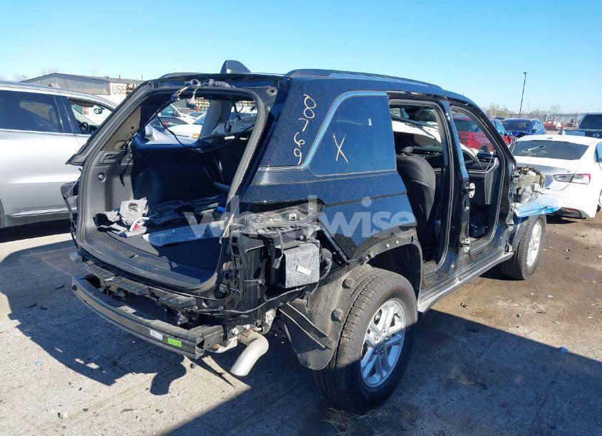 Photo 4 of 2024 Jeep Grand CHEROKEE LAREDO 4X4 (VIN 1C4RJHAG8RC698769)