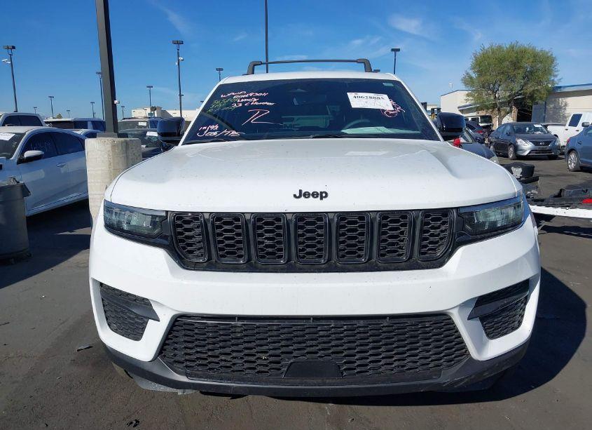Photo 13 of 2023 Jeep Grand CHEROKEE ALTITUDE 4X4 (VIN 1C4RJHAG9P8900700)