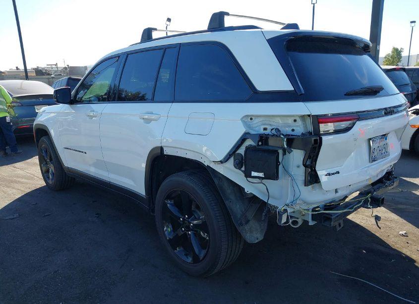 Photo 3 of 2023 Jeep Grand CHEROKEE ALTITUDE 4X4 (VIN 1C4RJHAG9P8900700)