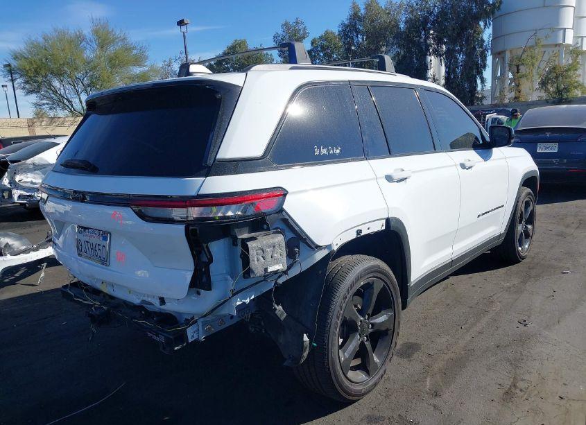 Photo 4 of 2023 Jeep Grand CHEROKEE ALTITUDE 4X4 (VIN 1C4RJHAG9P8900700)