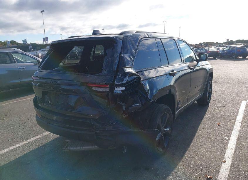 Photo 4 of 2023 Jeep Grand CHEROKEE ALTITUDE 4X4 (VIN 1C4RJHAG9PC560137)