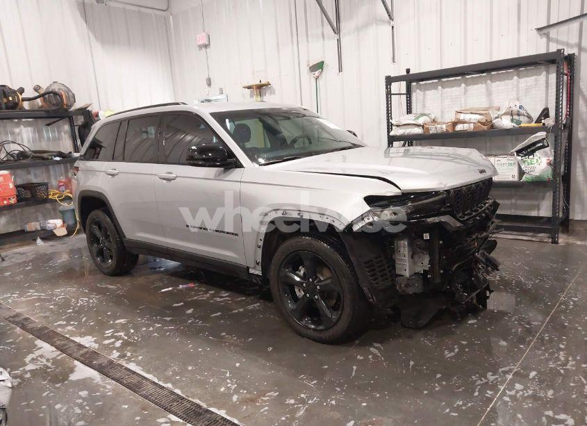 2023 Jeep Grand CHEROKEE ALTITUDE 4X4 (VIN 1C4RJHAGXP8882546) main photo