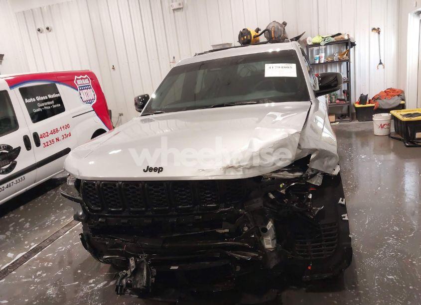 Photo 13 of 2023 Jeep Grand CHEROKEE ALTITUDE 4X4 (VIN 1C4RJHAGXP8882546)