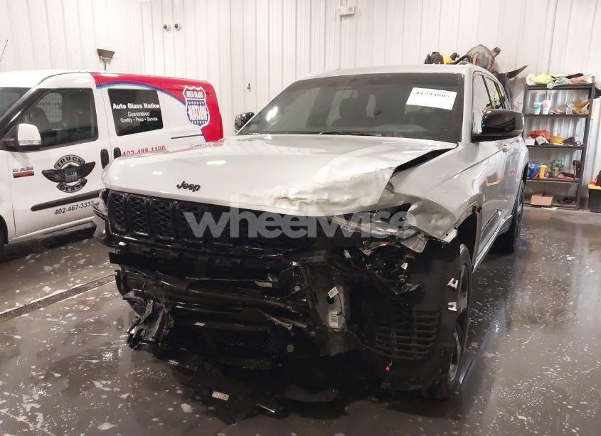 Photo 6 of 2023 Jeep Grand CHEROKEE ALTITUDE 4X4 (VIN 1C4RJHAGXP8882546)