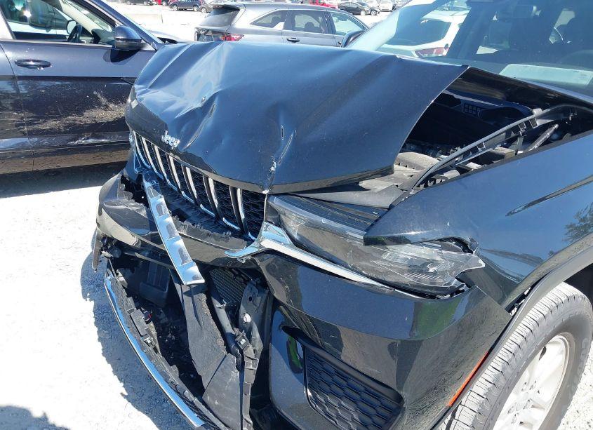 Photo 6 of 2023 Jeep Grand CHEROKEE LAREDO 4X4 (VIN 1C4RJHAGXPC593129)