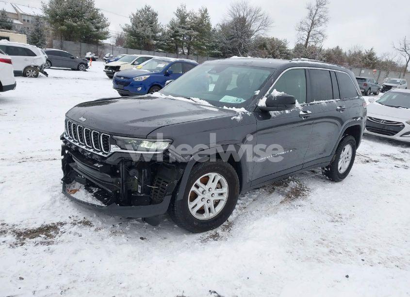 Photo 2 of 2023 Jeep Grand CHEROKEE LAREDO 4X4 (VIN 1C4RJHAGXPC652163)