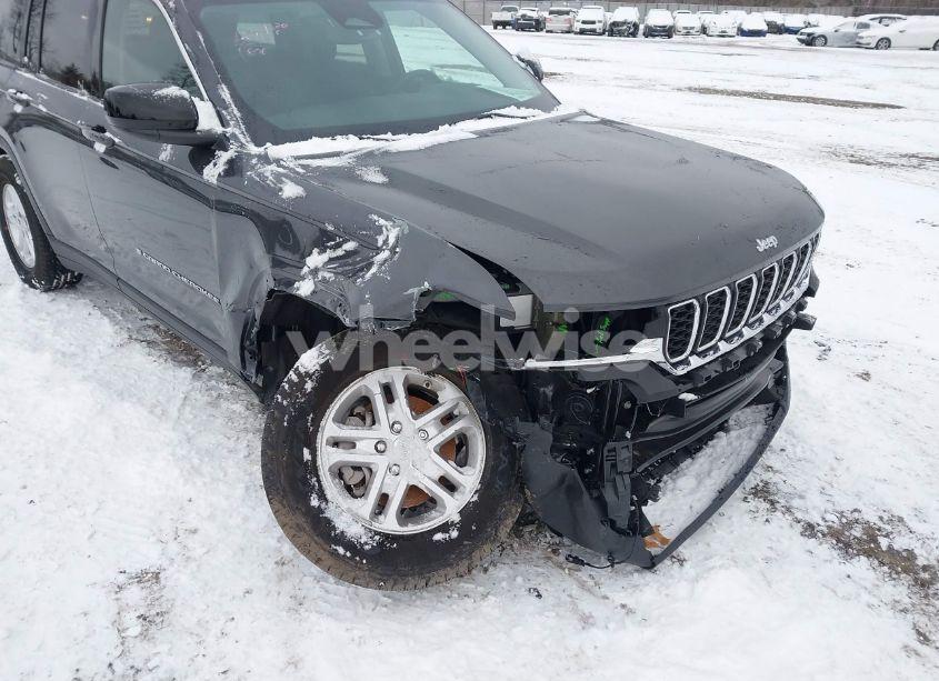 Photo 6 of 2023 Jeep Grand CHEROKEE LAREDO 4X4 (VIN 1C4RJHAGXPC652163)