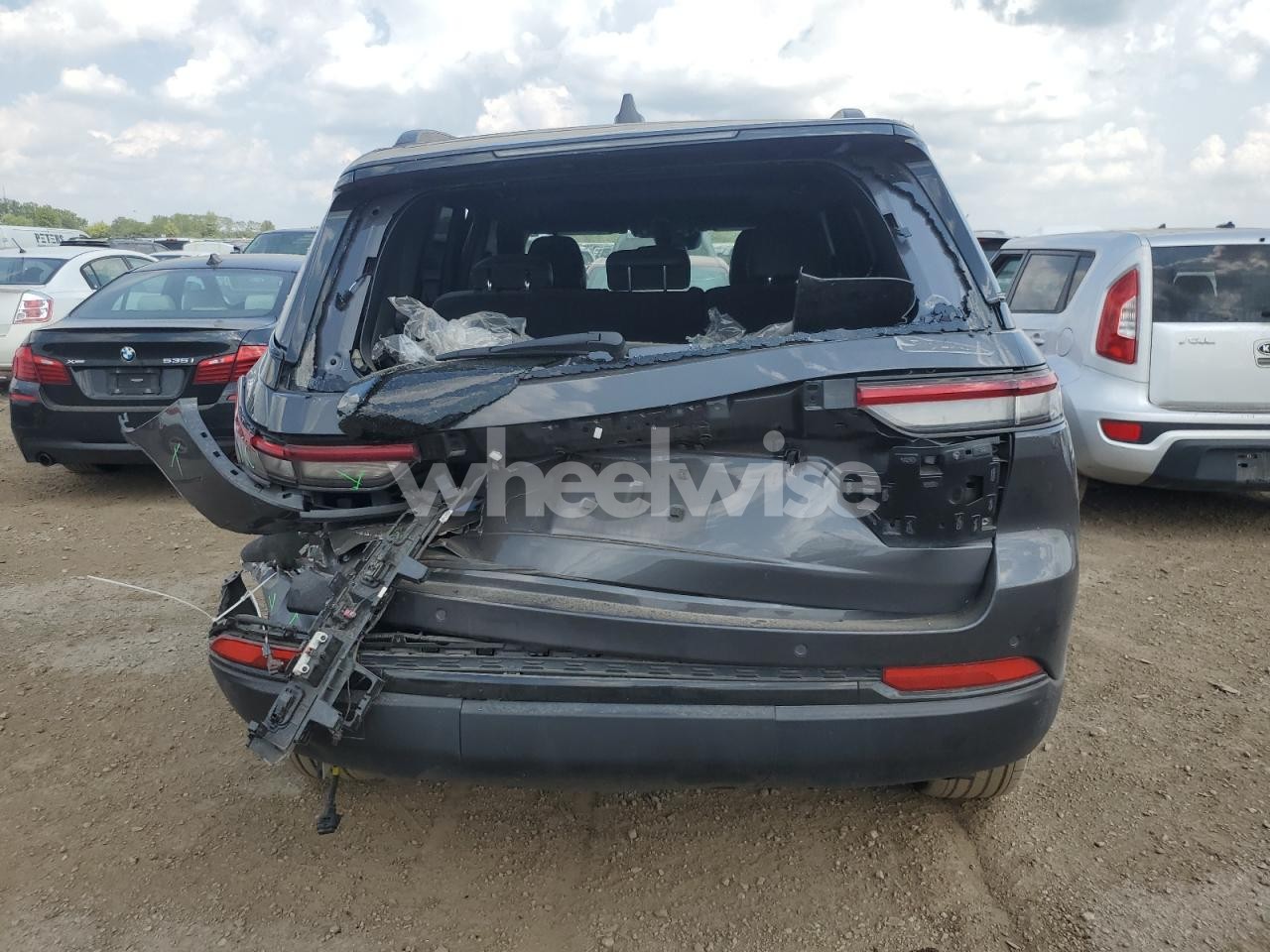 Photo 6 of 2024 JEEP GRAND CHEROKEE LAREDO (VIN 1C4RJHAGXR8591693)