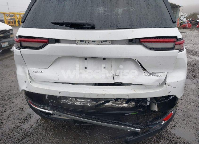 Photo 6 of 2024 Jeep Grand CHEROKEE LAREDO 4X4 (VIN 1C4RJHAGXRC185832)