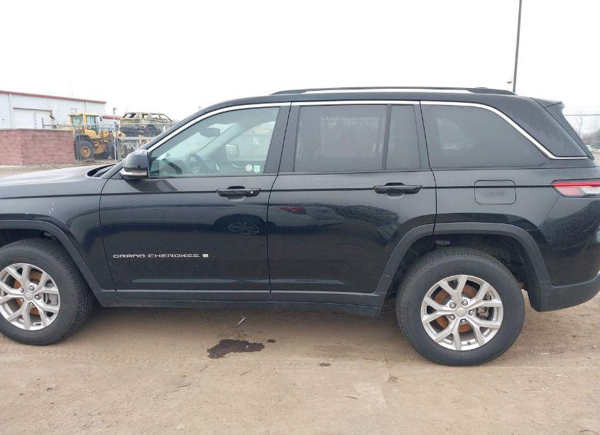 Photo 14 of 2024 Jeep Grand CHEROKEE LIMITED 4X4 (VIN 1C4RJHBG0RC679390)