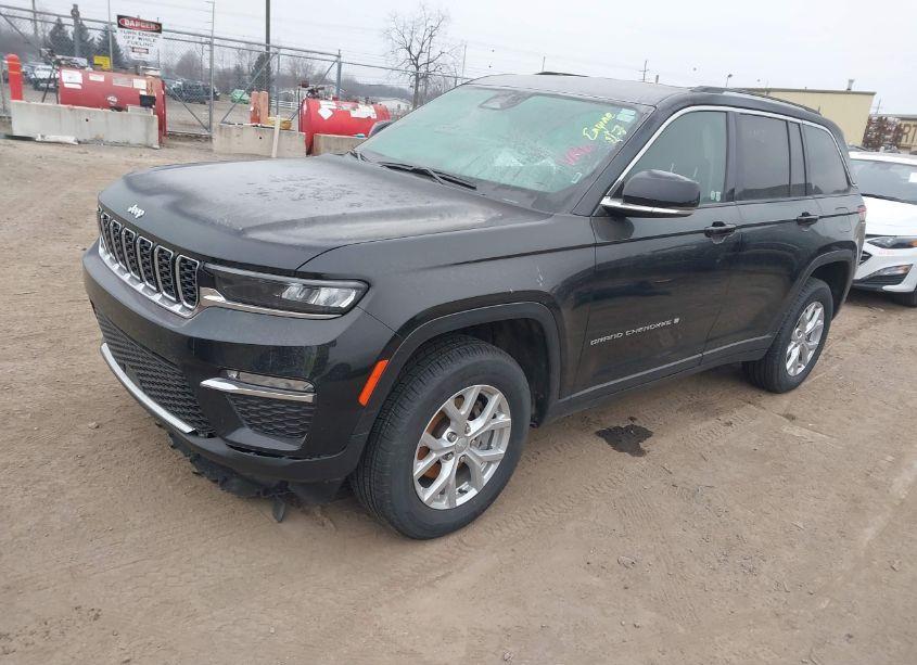 Photo 2 of 2024 Jeep Grand CHEROKEE LIMITED 4X4 (VIN 1C4RJHBG0RC679390)