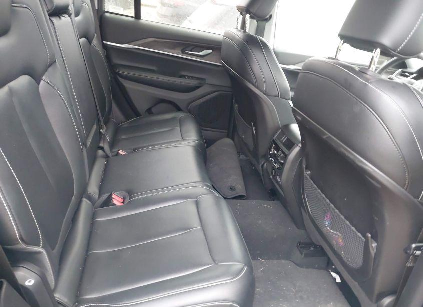 Photo 8 of 2024 Jeep Grand CHEROKEE LIMITED 4X4 (VIN 1C4RJHBG0RC679390)