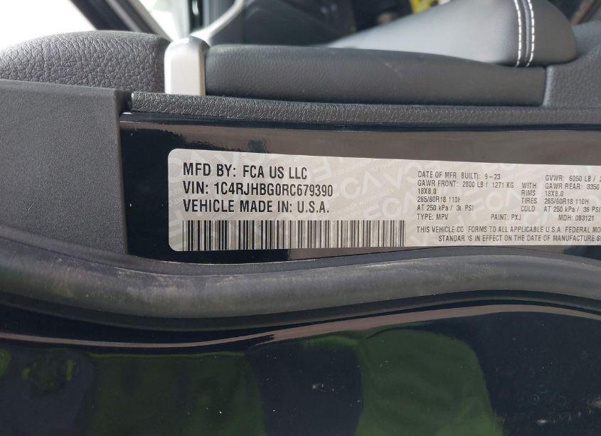 Photo 9 of 2024 Jeep Grand CHEROKEE LIMITED 4X4 (VIN 1C4RJHBG0RC679390)