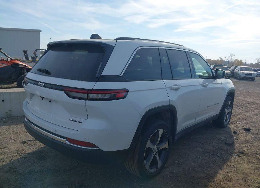 Photo 4 of 2023 Jeep Grand CHEROKEE LIMITED 4X4 (VIN 1C4RJHBG2PC533800)