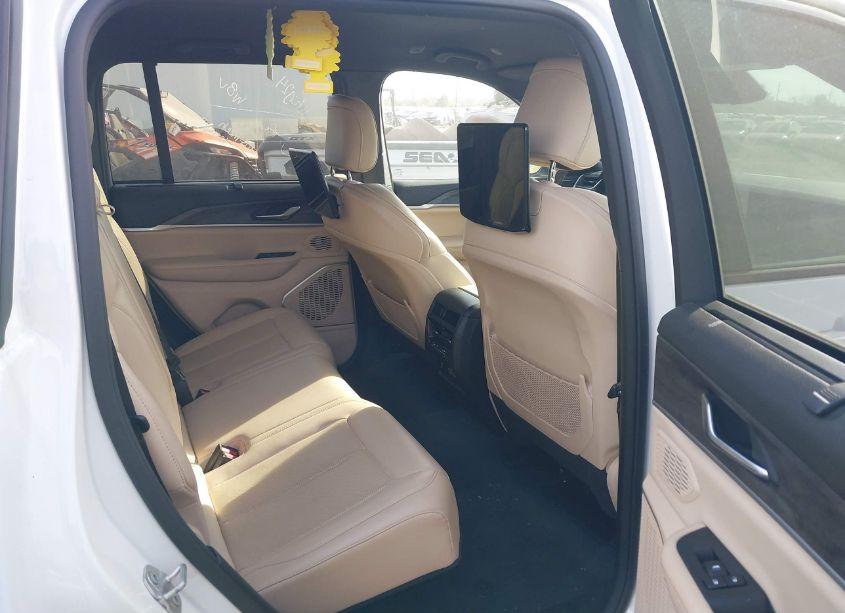 Photo 8 of 2023 Jeep Grand CHEROKEE LIMITED 4X4 (VIN 1C4RJHBG2PC533800)