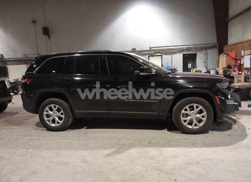 Photo 13 of 2023 Jeep Grand CHEROKEE LIMITED 4X4 (VIN 1C4RJHBG2PC561869)