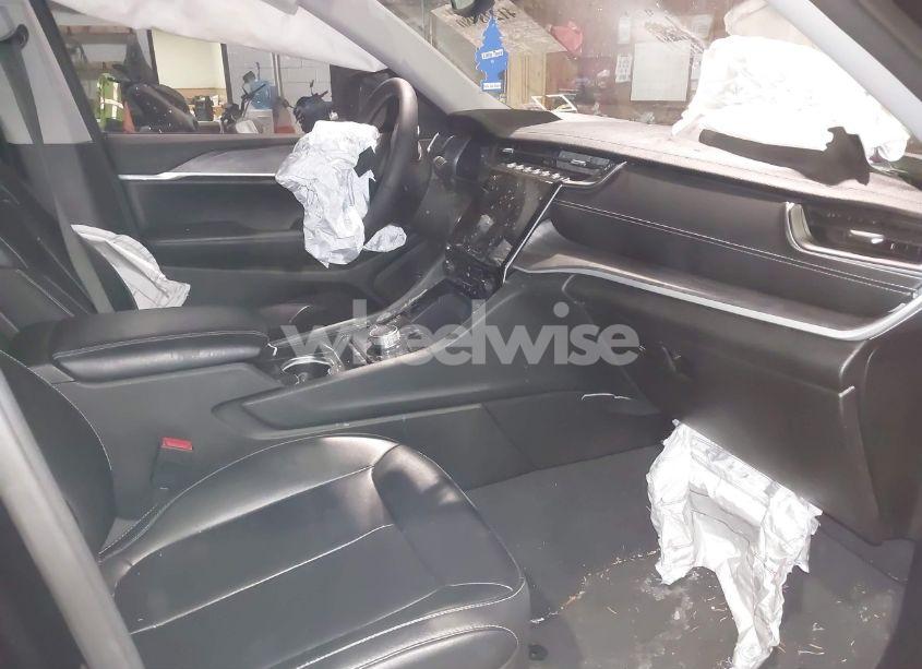 Photo 5 of 2023 Jeep Grand CHEROKEE LIMITED 4X4 (VIN 1C4RJHBG2PC561869)