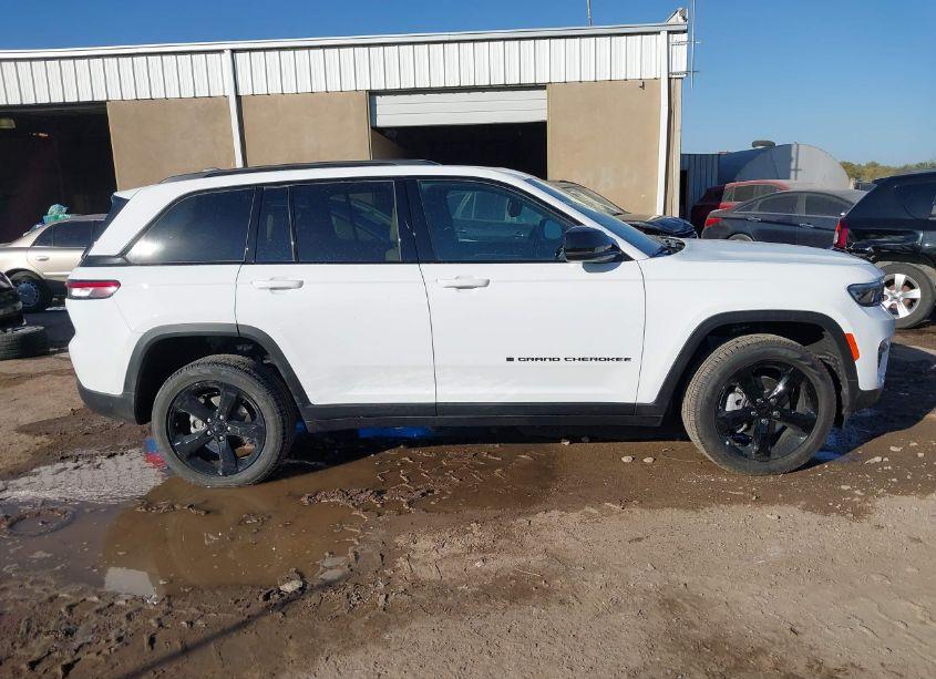 Photo 13 of 2024 Jeep Grand CHEROKEE LIMITED 4X4 (VIN 1C4RJHBG2RC168246)