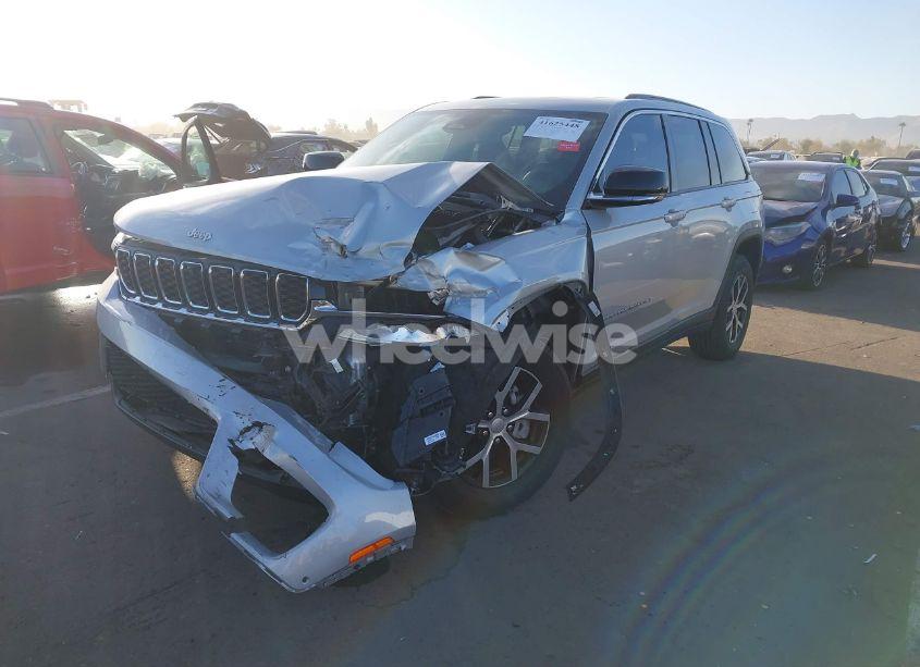 Photo 2 of 2024 Jeep Grand CHEROKEE LIMITED 4X4 (VIN 1C4RJHBG2RC195432)