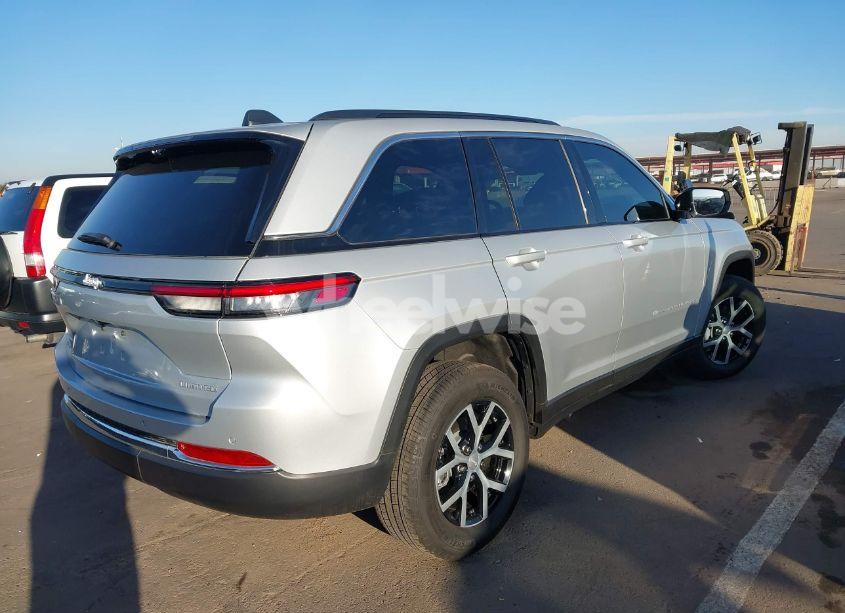 Photo 4 of 2024 Jeep Grand CHEROKEE LIMITED 4X4 (VIN 1C4RJHBG2RC195432)