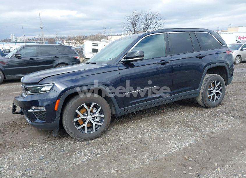 Photo 2 of 2024 Jeep Grand CHEROKEE LIMITED 4X4 (VIN 1C4RJHBG2RC200659)