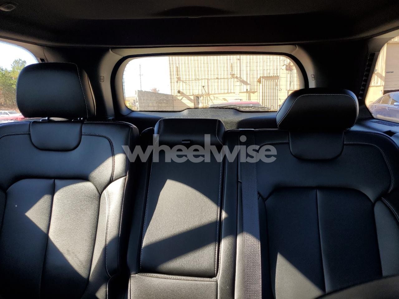 Photo 10 of 2025 JEEP GRAND CHEROKEE LIMITED (VIN 1C4RJHBG2SC326137)