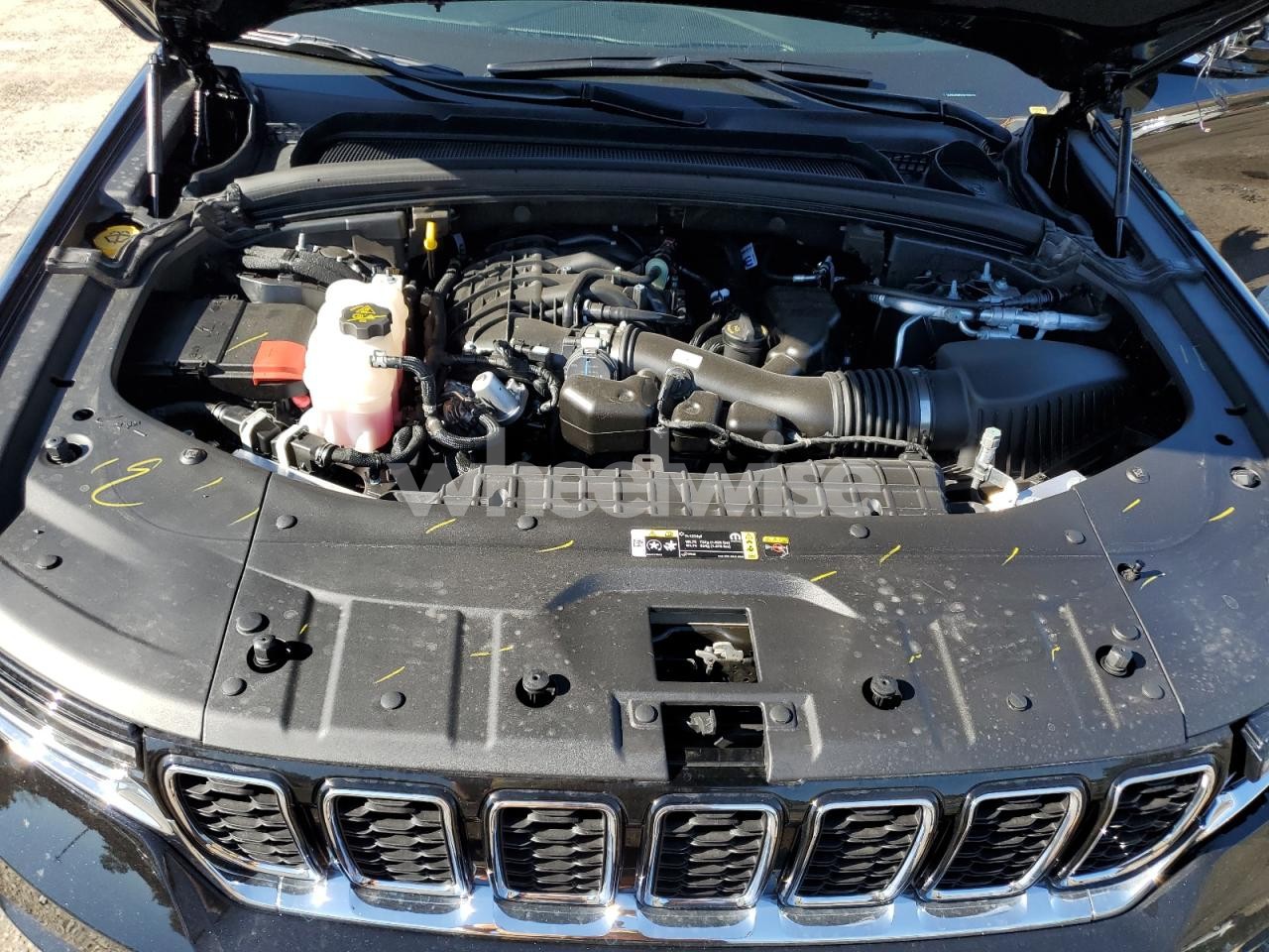Photo 12 of 2025 JEEP GRAND CHEROKEE LIMITED (VIN 1C4RJHBG2SC326137)