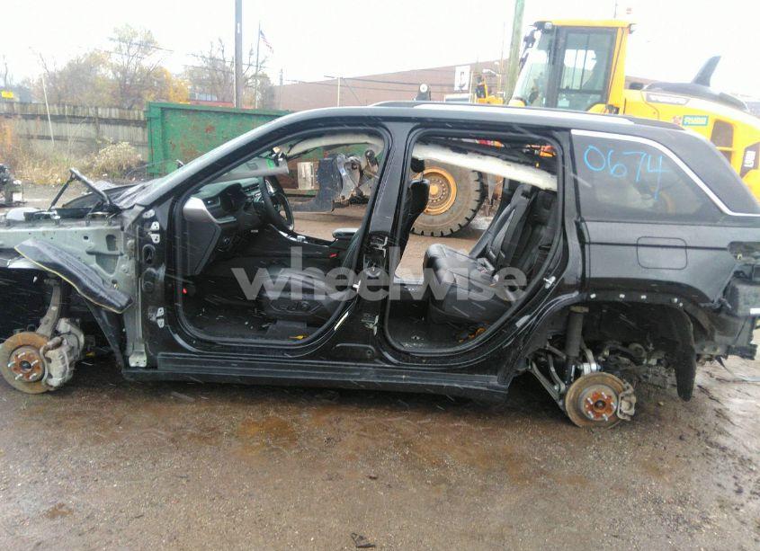 Photo 13 of 2022 Jeep Grand CHEROKEE LIMITED 4X4 (VIN 1C4RJHBG3N8610674)