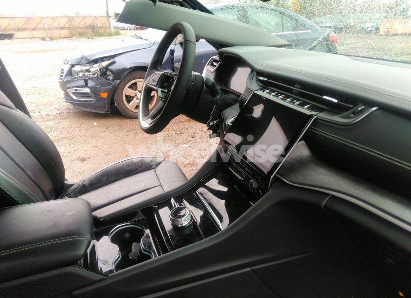 Photo 5 of 2022 Jeep Grand CHEROKEE LIMITED 4X4 (VIN 1C4RJHBG3N8610674)