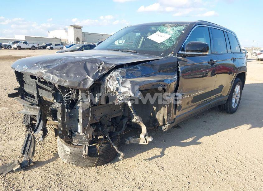 Photo 2 of 2023 Jeep Grand CHEROKEE LIMITED 4X4 (VIN 1C4RJHBG3PC543204)